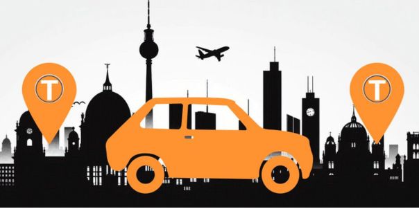 TaxiKohnke - Wir fahren Sie gern! Bild Skyline Berlin als Hintergrund mit Taxi und Mapmakern im Vordergrund